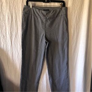Hilary Radley pull on super stretch houndstooth black and white check pant M